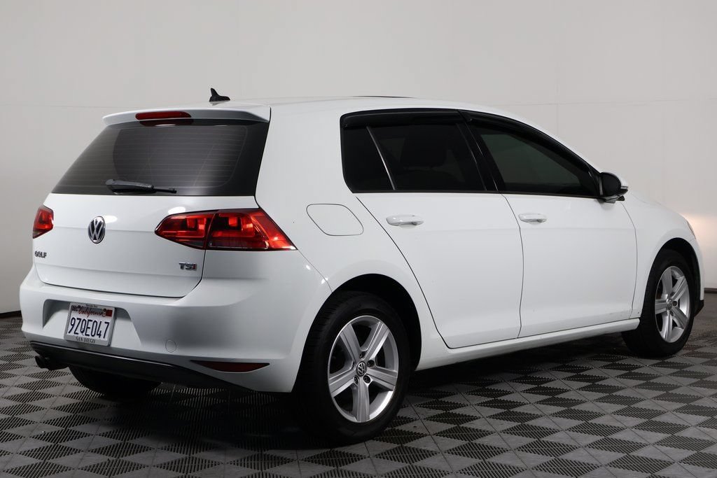 Used 2017 Volkswagen Golf S FWD image 4