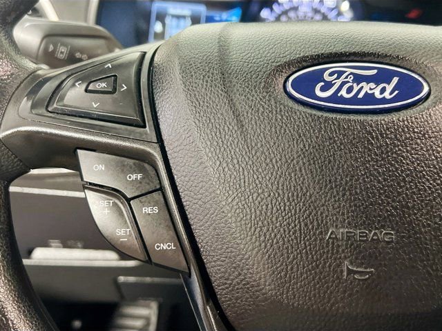 Used 2022 Ford Edge SE image 16