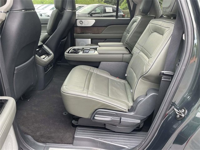 Used 2024 Lincoln Navigator L Black Label image 25