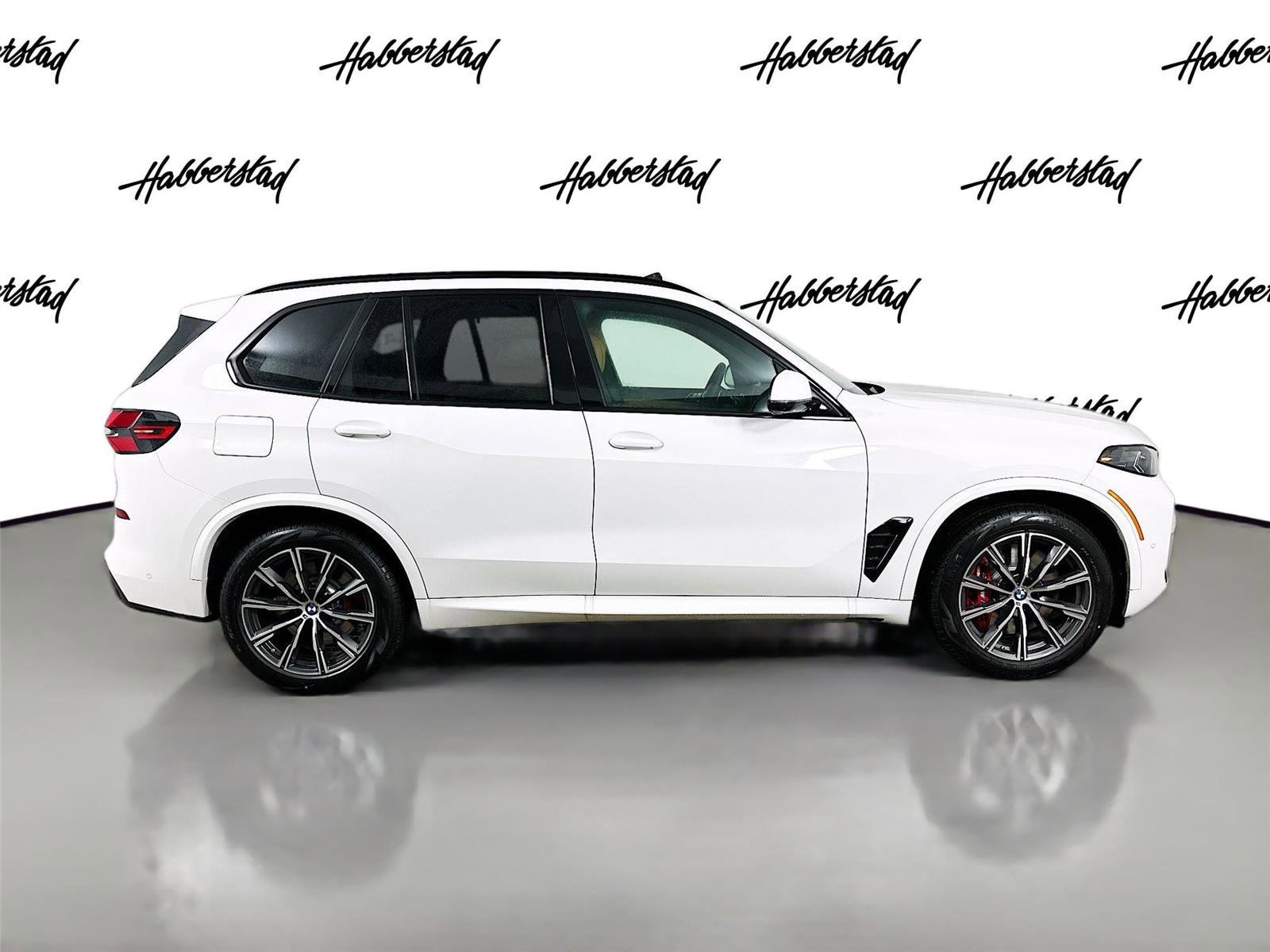 New 2026 BMW X5 xDrive50e w/ M Sport Package image 4