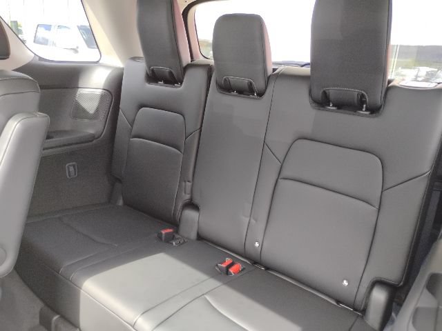 New 2026 Nissan Pathfinder Platinum AWD/4WD image 14