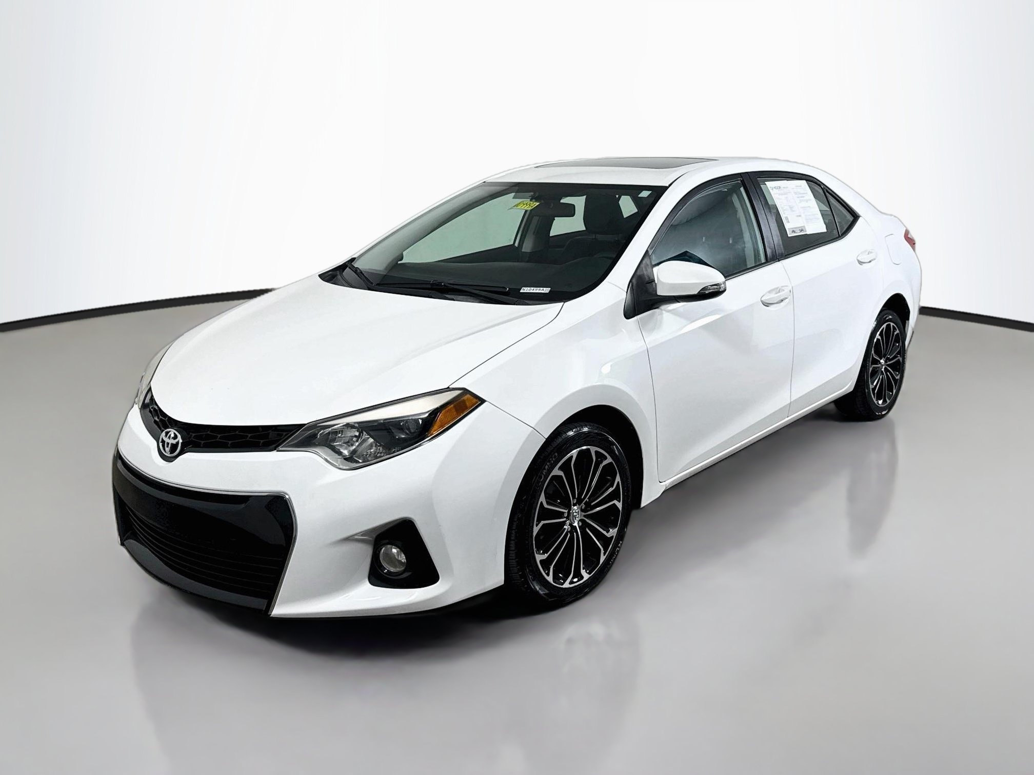 Used 2015 Toyota Corolla S FWD image 3
