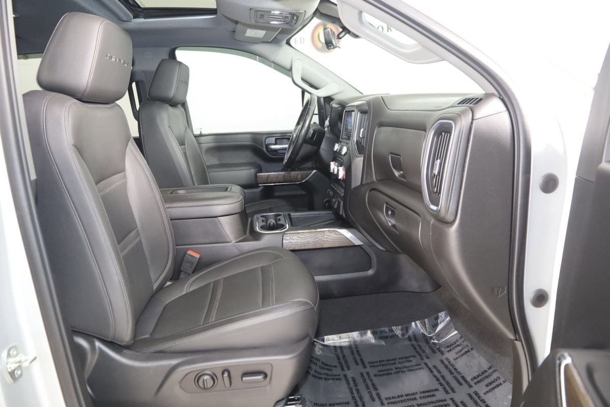 Used 2021 GMC Sierra 3500 Denali w/ Denali Ultimate Package AWD/4WD image 13