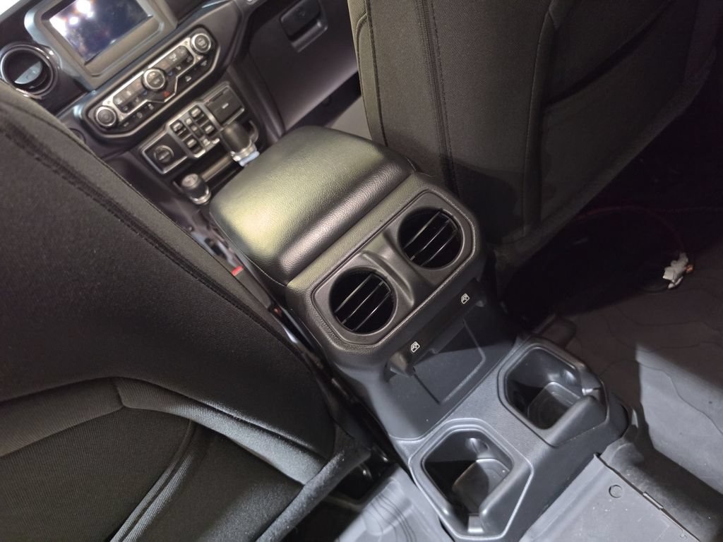 Used 2022 Jeep Wrangler Unlimited Sport AWD/4WD image 21