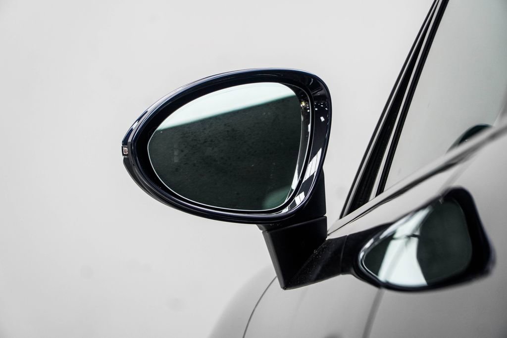 Used 2023 Porsche Cayenne Platinum Edition image 14