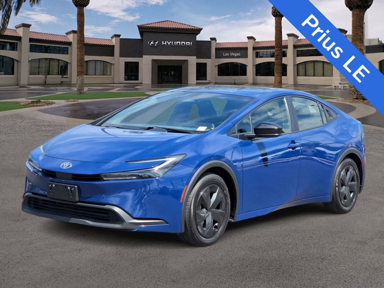Used 2023 Toyota Prius LE FWD image 4
