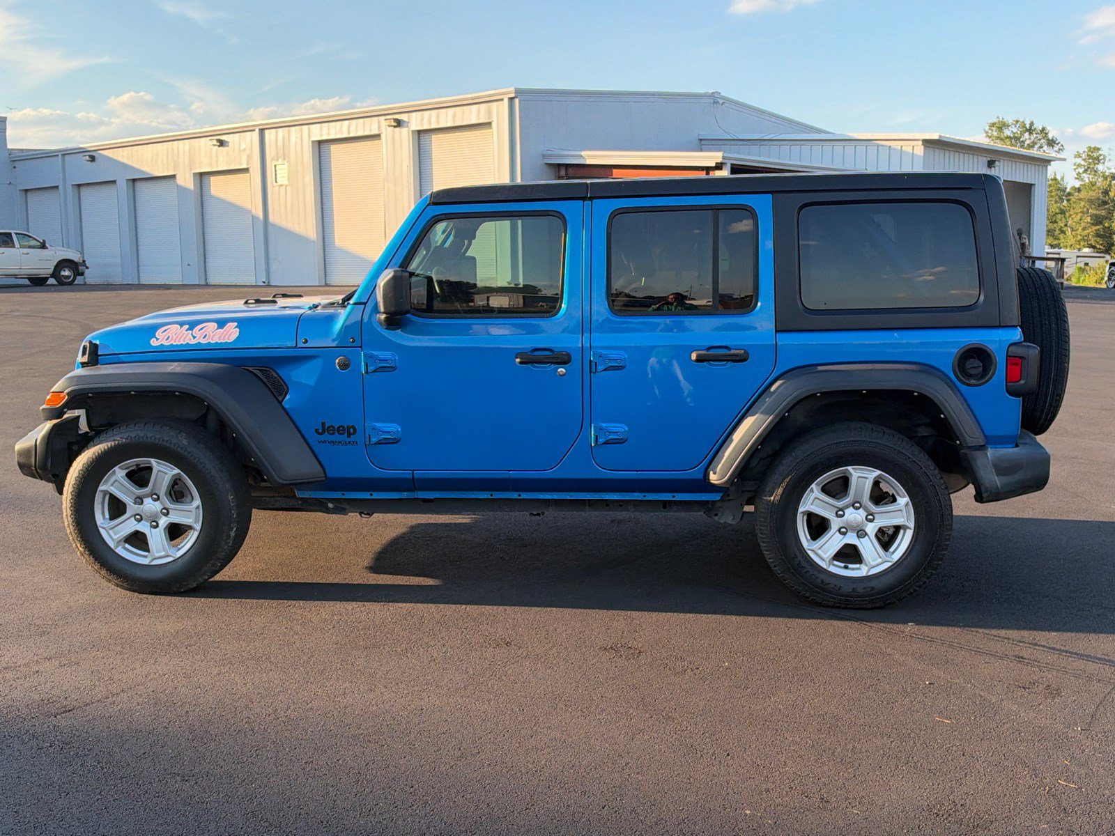 Used 2022 Jeep Wrangler Unlimited Sport AWD/4WD image 8