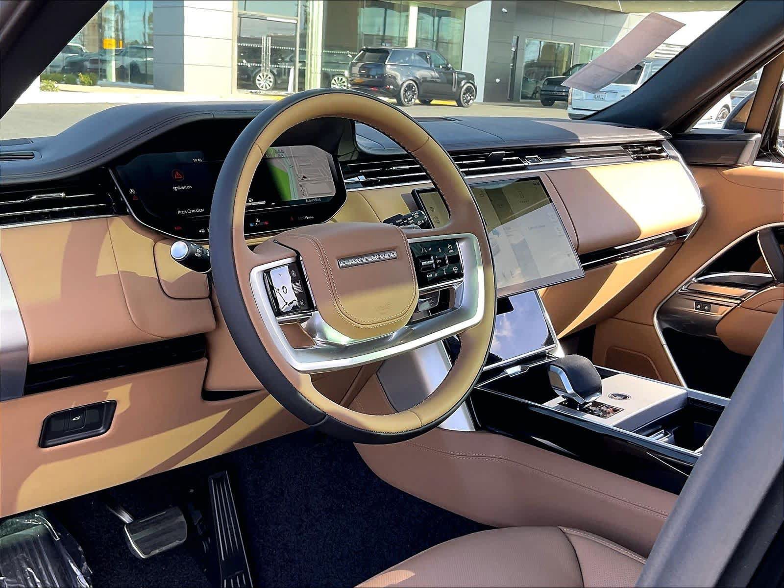New 2025 Land Rover Range Rover Long Wheelbase SE AWD/4WD image 8