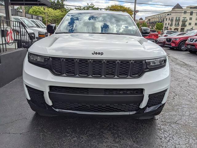 Used 2023 Jeep Grand Cherokee L Laredo AWD/4WD image 7