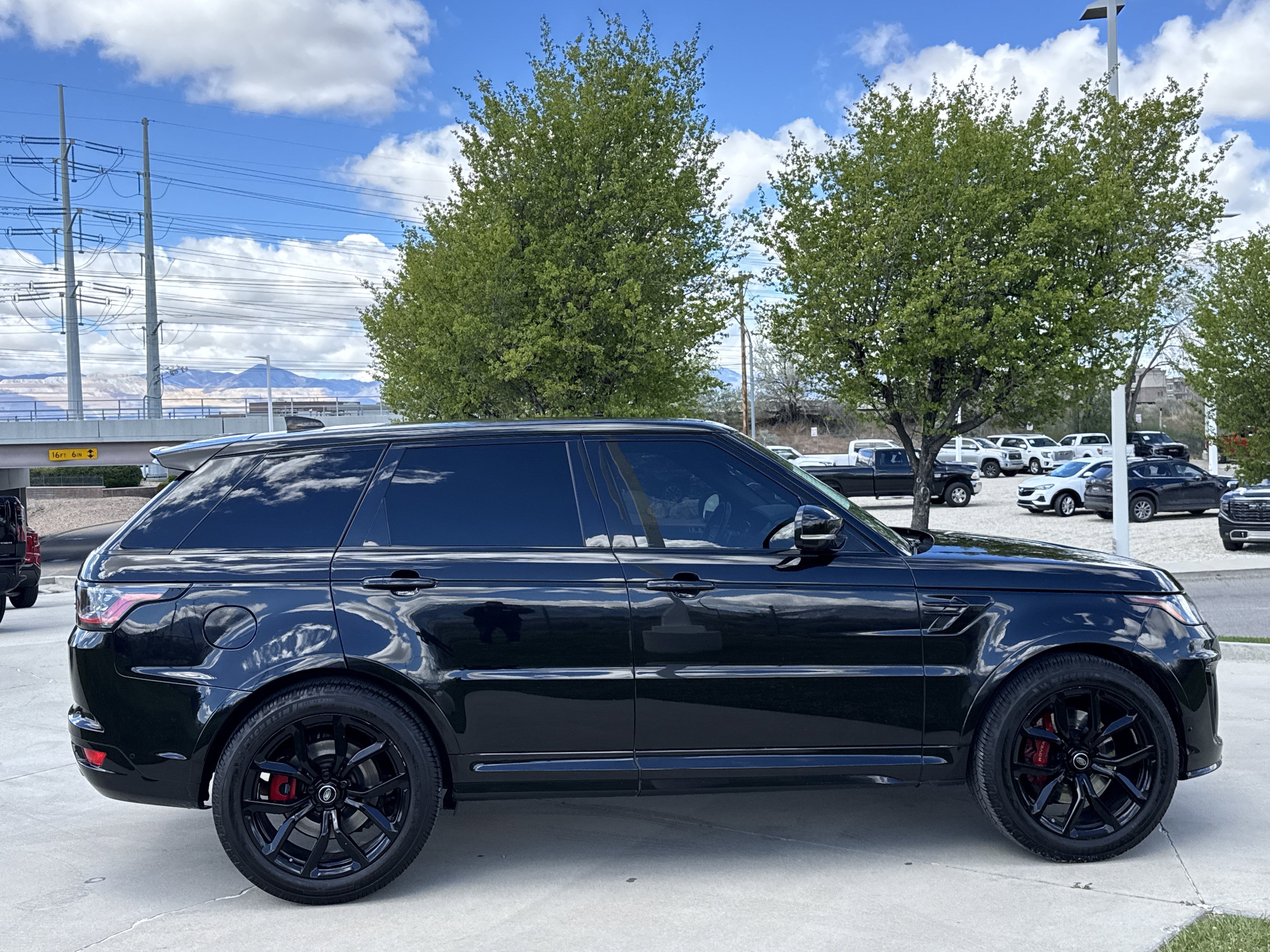Used 2021 Land Rover Range Rover Sport SVR AWD/4WD image 6