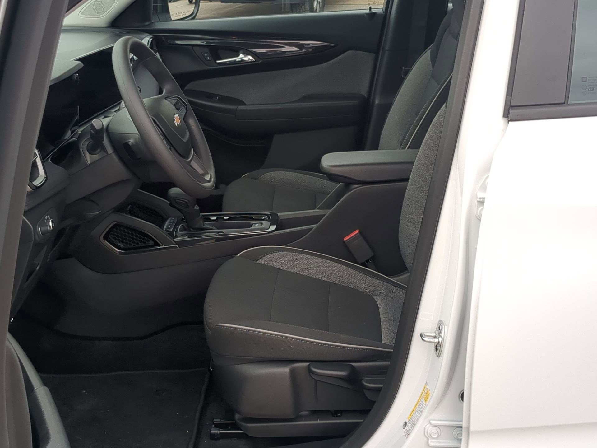 Used 2026 Chevrolet TrailBlazer LS image 12