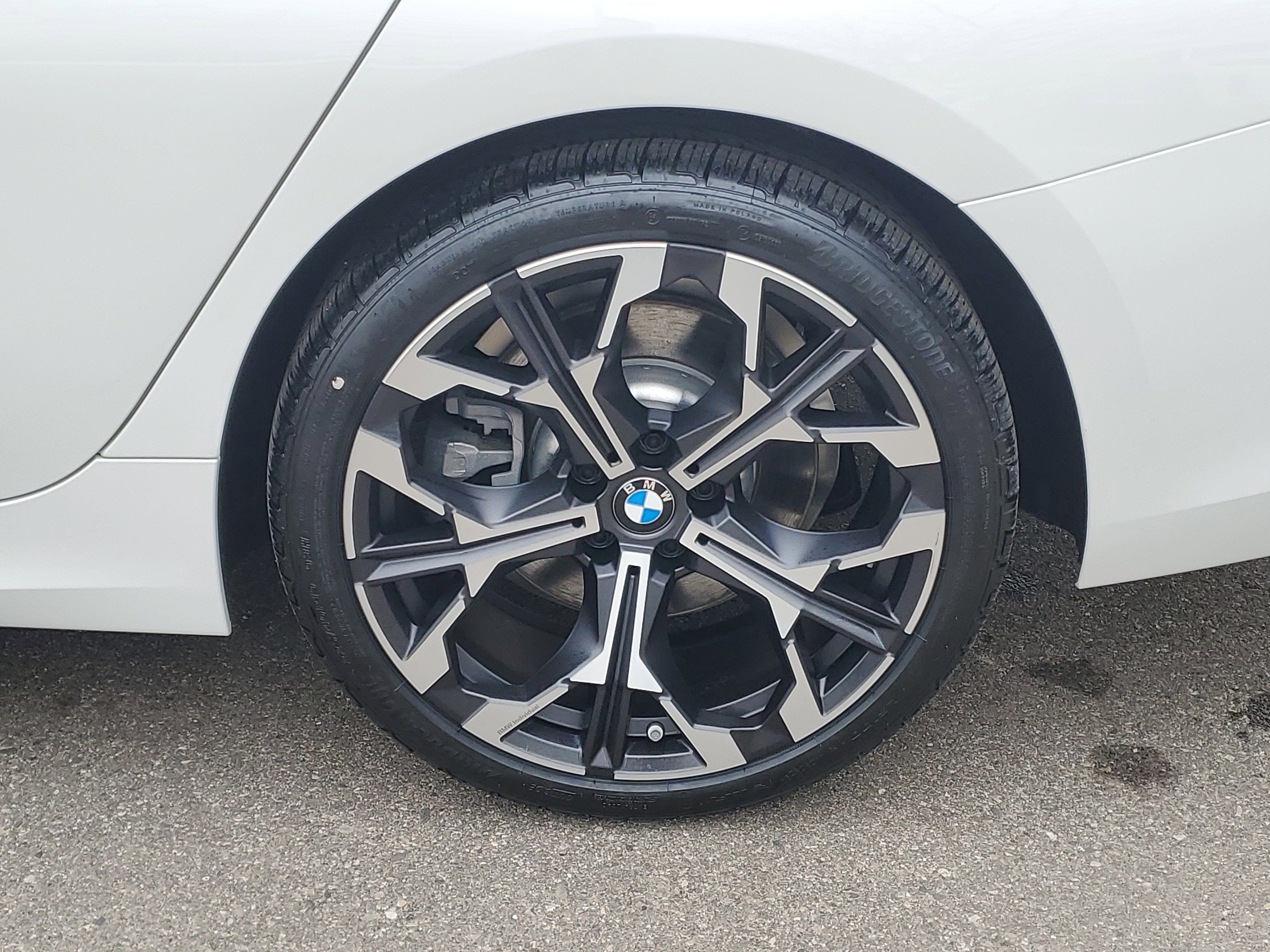 New 2026 BMW 330i xDrive Sedan w/ Premium Package image 28