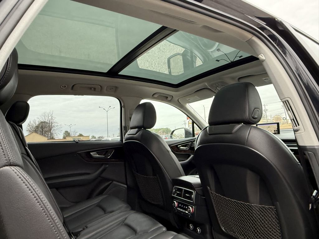 Used 2018 Audi Q7 3.0T Prestige w/ Prestige Package image 30