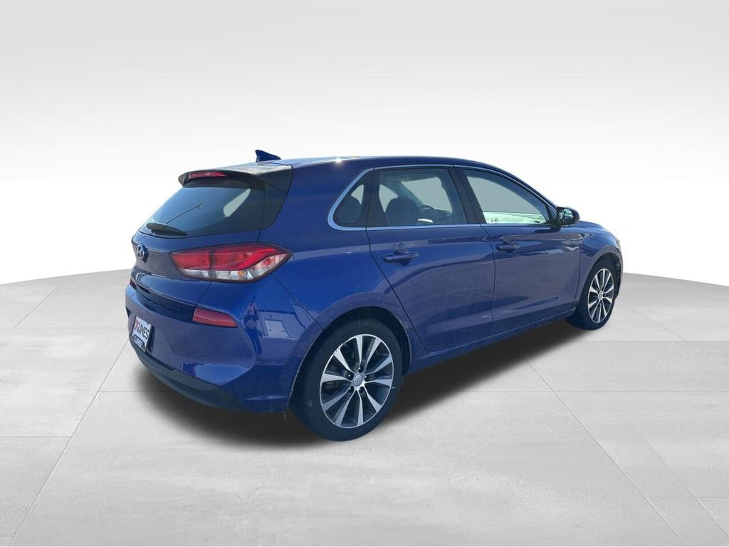 Used 2019 Hyundai Elantra GT image 11