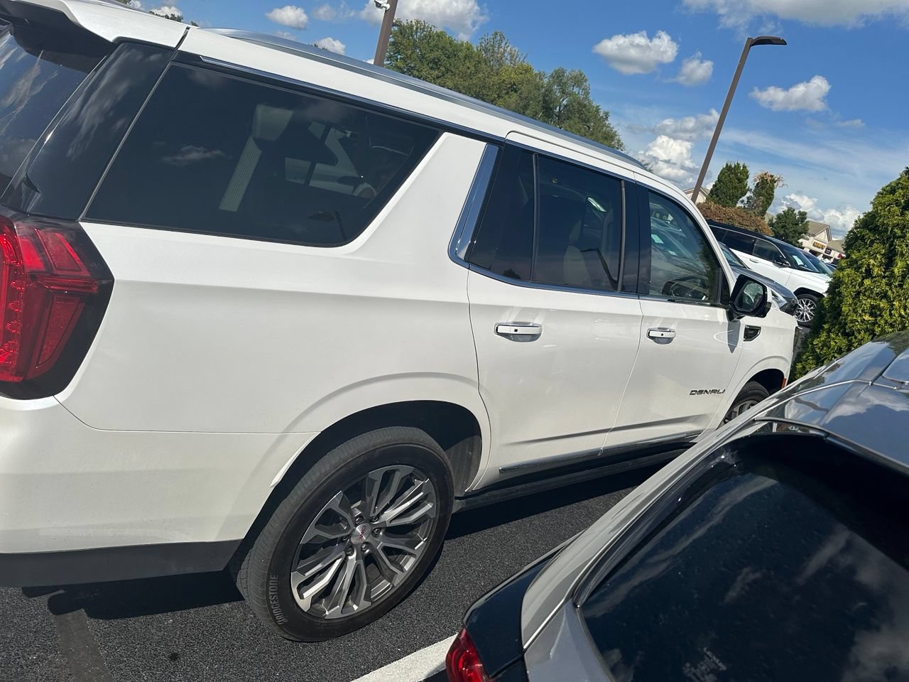 Used 2022 GMC Yukon Denali AWD/4WD image 7