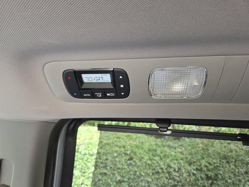 Used 2016 Honda Odyssey EX-L image 35