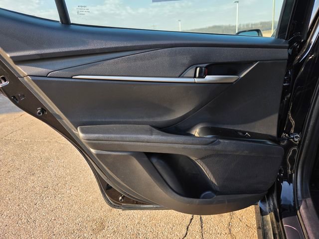 Used 2025 Toyota Camry LE FWD image 29