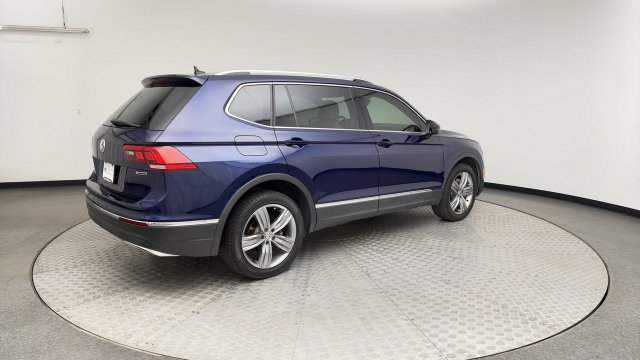Used 2021 Volkswagen Tiguan SEL w/ 2-Row Tiguan MDO Package AWD/4WD image 2