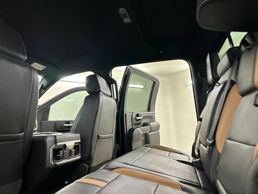 Used 2022 Chevrolet Silverado 2500 LTZ w/ Carhartt Edition AWD/4WD image 33