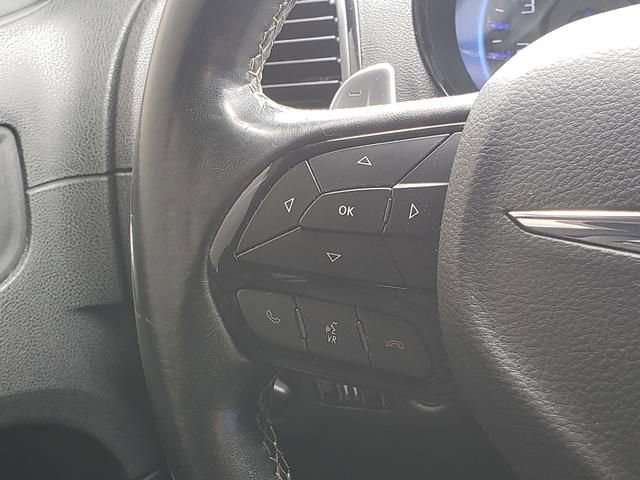 Used 2019 Chrysler 300 S image 25