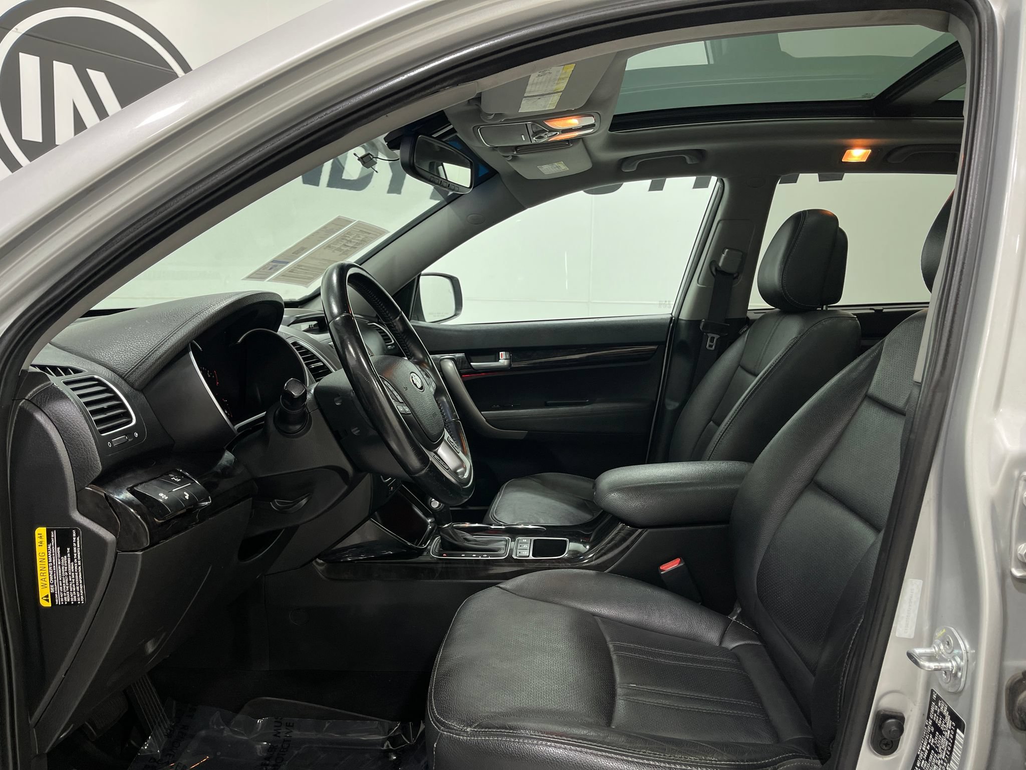 Used 2014 Kia Sorento SX w/ 3rd Row Package AWD/4WD image 12