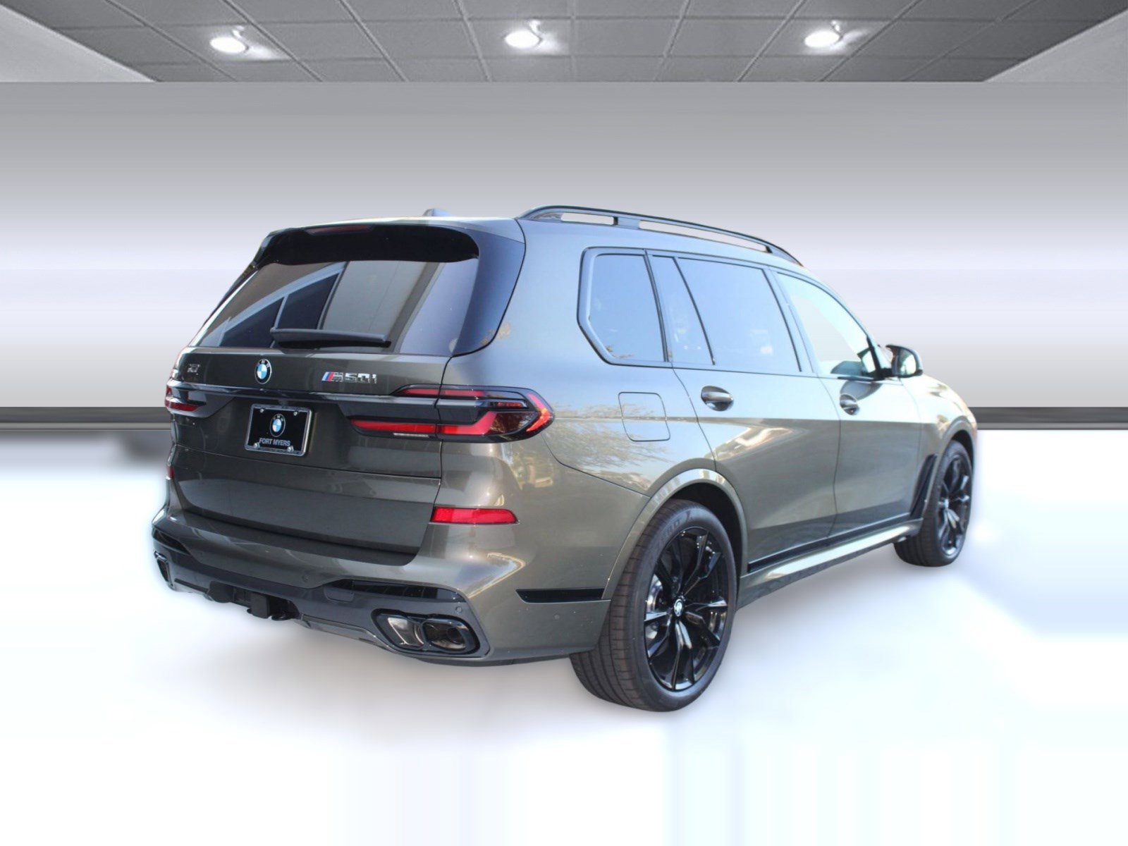 New 2026 BMW X7 M60i image 9