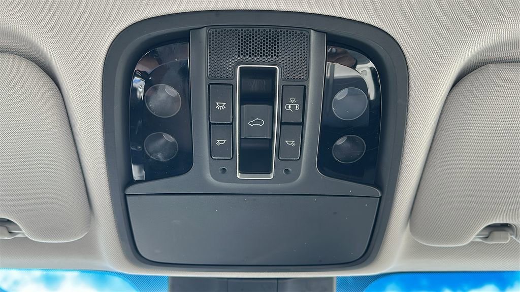 Used 2017 Kia Sorento SX image 30