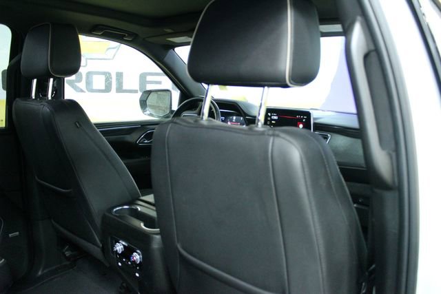 Used 2023 GMC Yukon XL SLT w/ SLT Luxury Package image 10