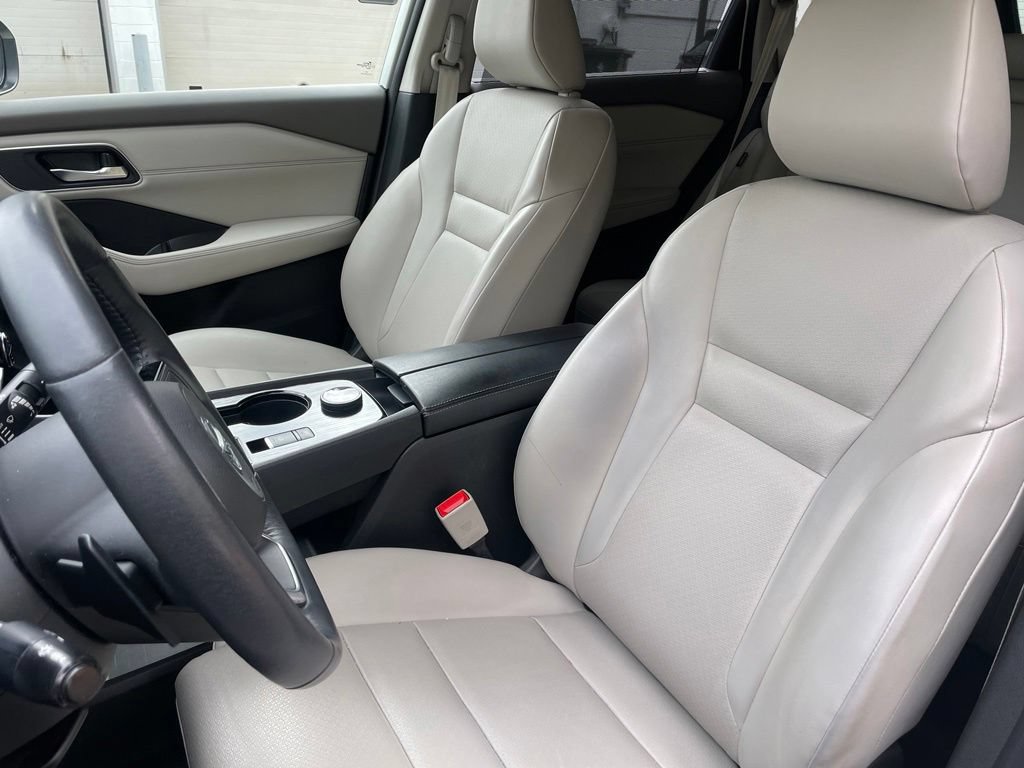 Certified 2023 Nissan Rogue SV w/ SV Premium B Package AWD/4WD image 7