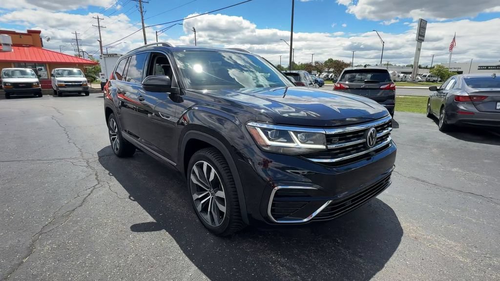 Used 2022 Volkswagen Atlas SEL Premium AWD/4WD image 2