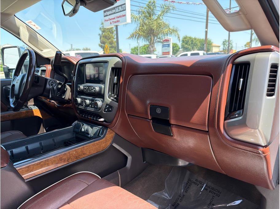 Used 2015 Chevrolet Silverado 2500 High Country w/ Duramax Plus Package image 12