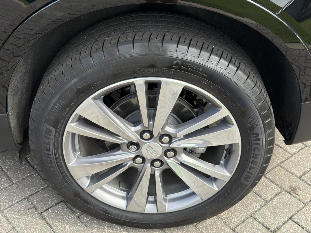 Certified 2025 Cadillac XT5 Premium Luxury FWD image 33