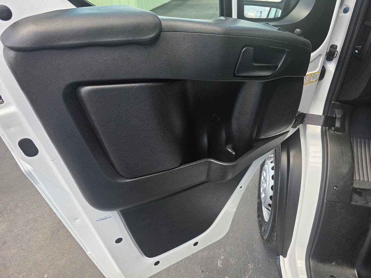 Used 2025 RAM ProMaster 2500 w/ Convenience Group FWD image 18