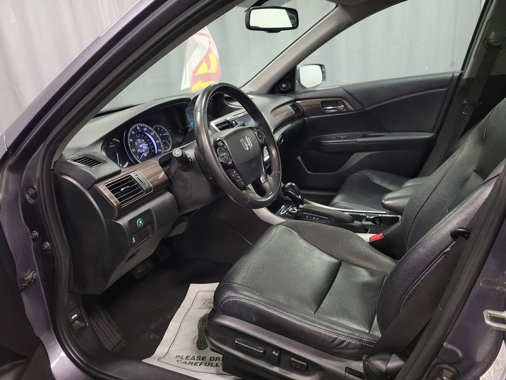 Used 2017 Honda Accord EX-L image 12