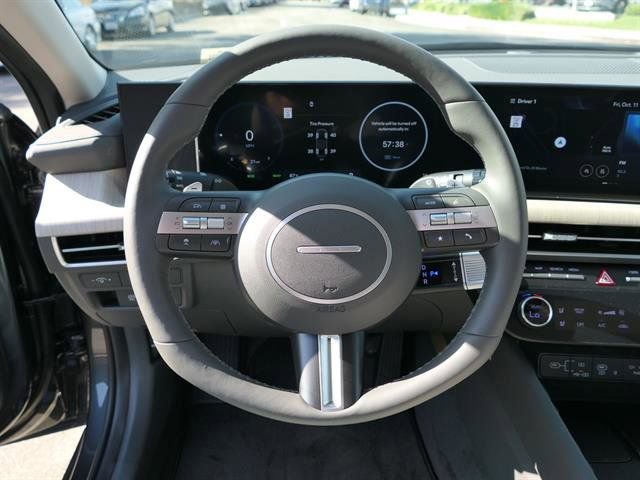 New 2025 Hyundai Sonata Limited image 19