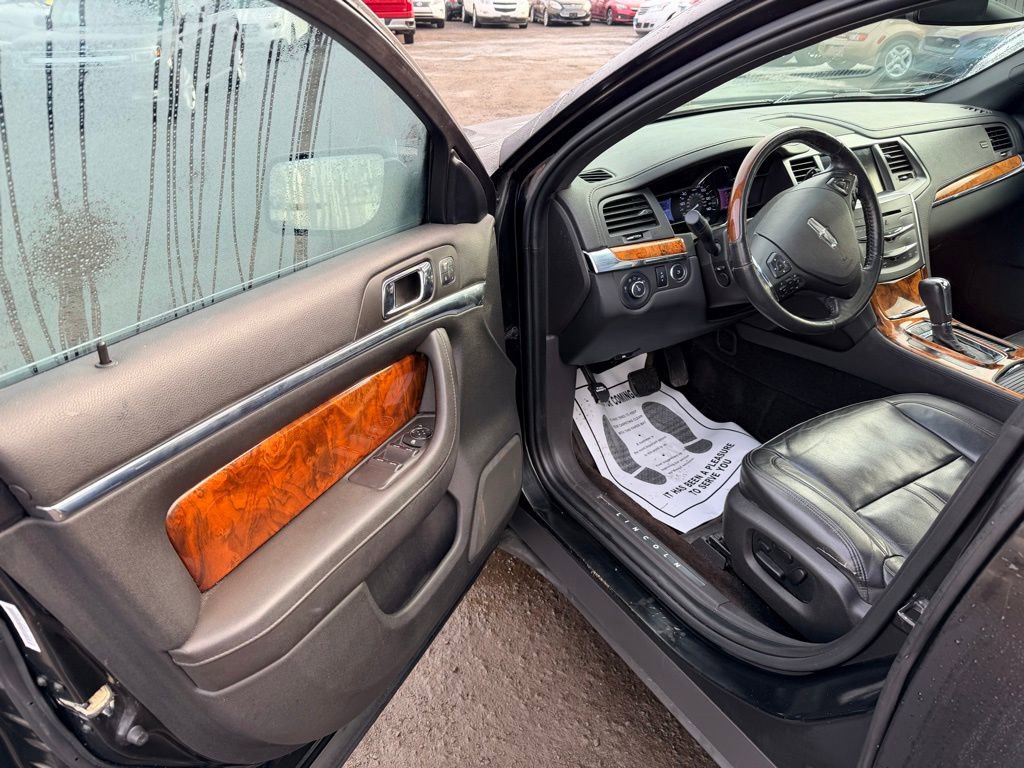 Used 2013 Lincoln MKS EcoBoost image 16