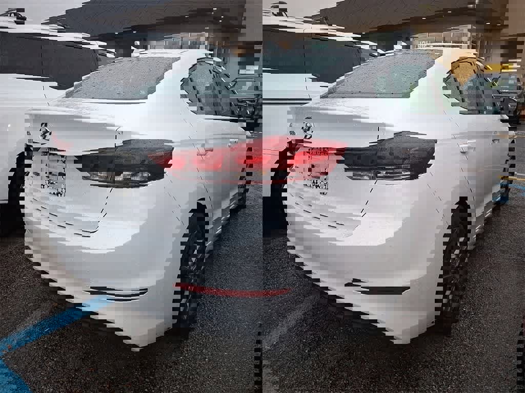 Used 2018 Hyundai Elantra Value Edition image 3