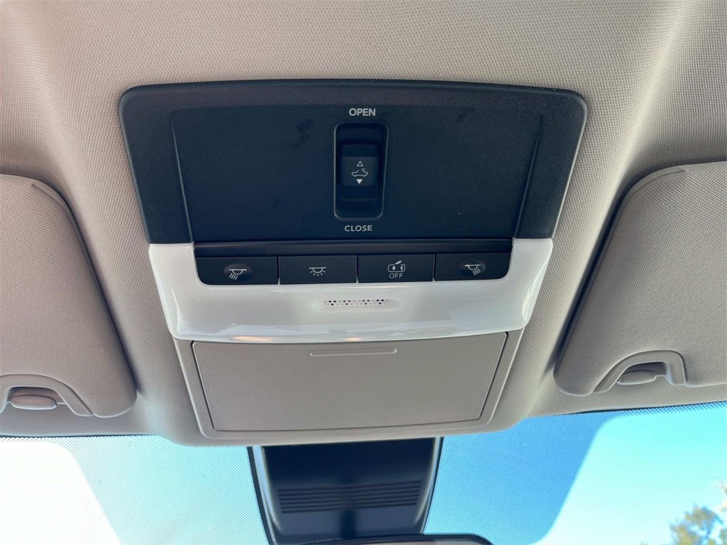 New 2025 Nissan Altima 2.5 SV w/ SV Premium Package image 30