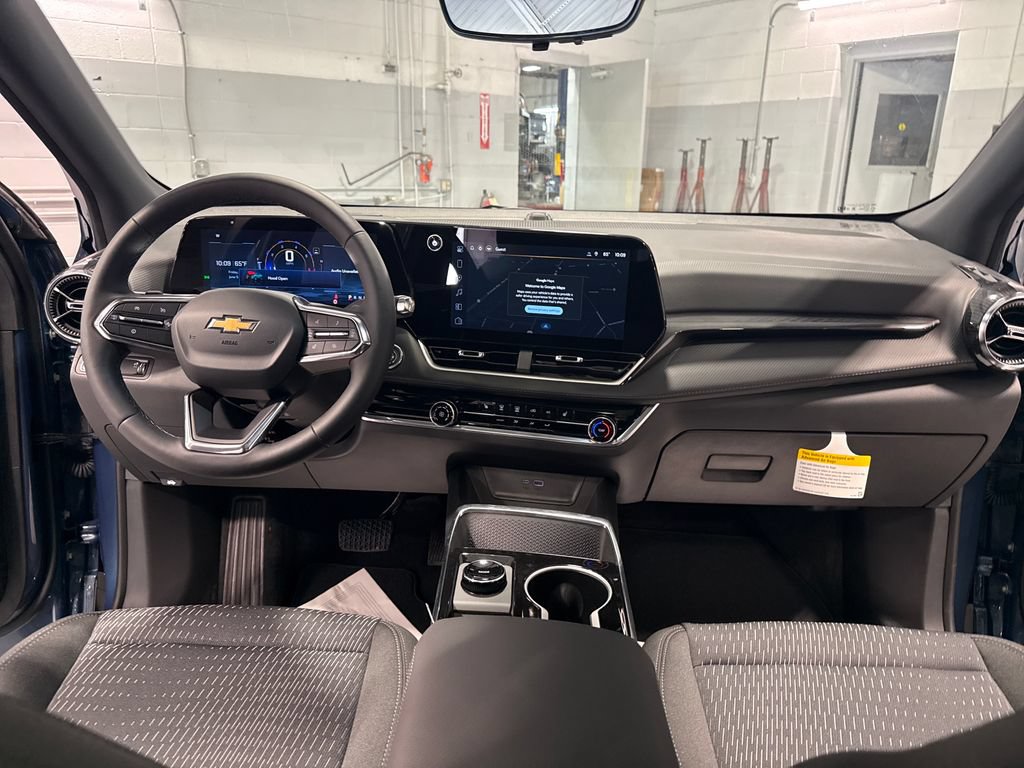 New 2026 Chevrolet Equinox LT w/ Safety and Technology Package FWD image 39