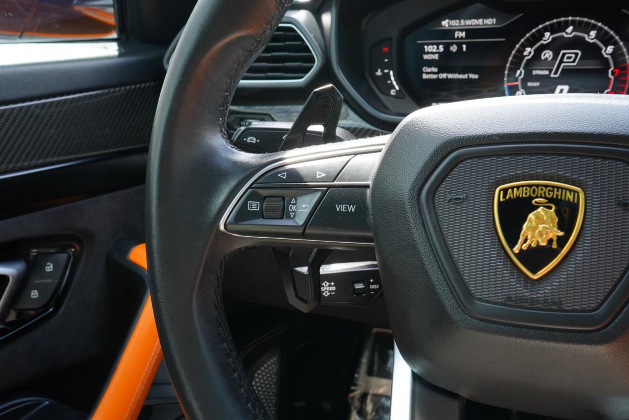Used 2022 Lamborghini Urus AWD/4WD image 28