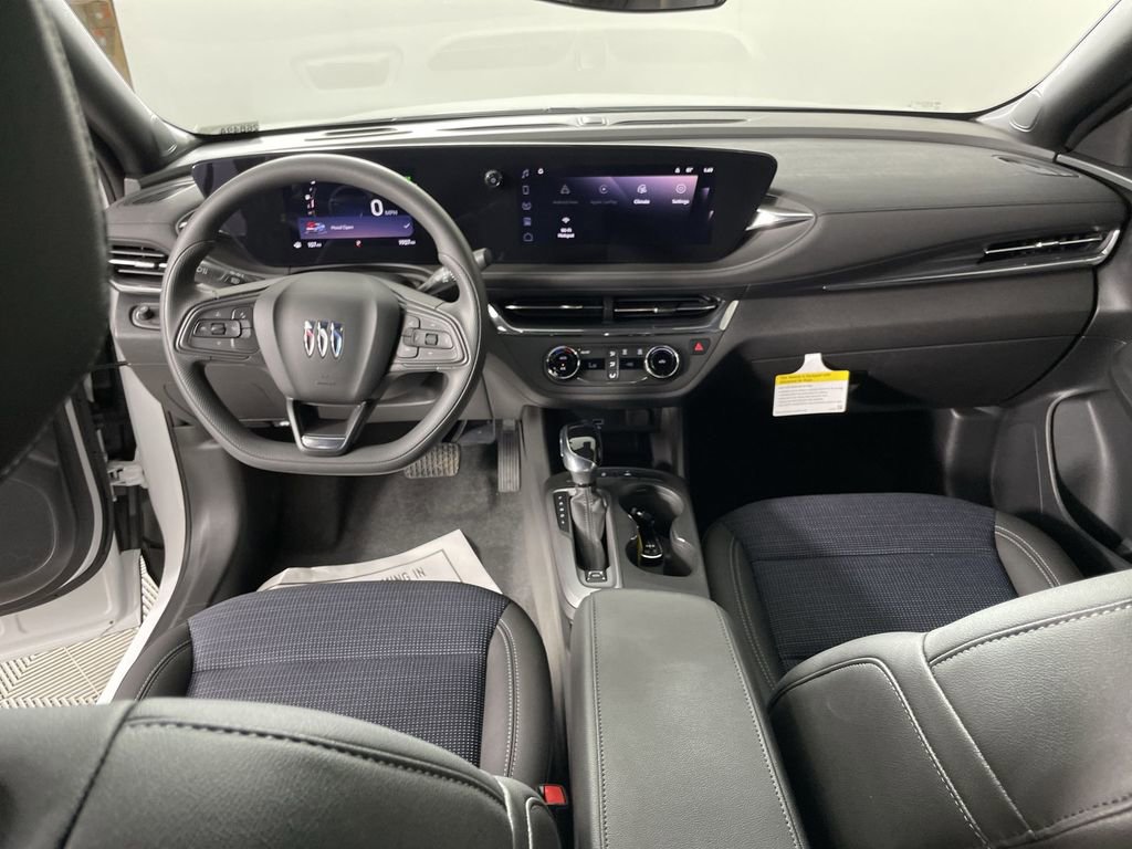 Used 2025 Buick Envista Preferred image 19