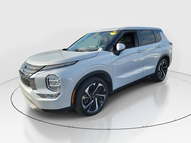 Used 2024 Mitsubishi Outlander SE image 34
