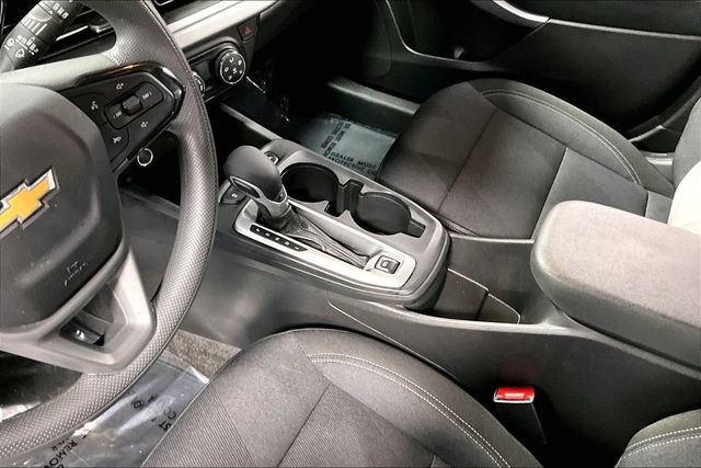Used 2025 Chevrolet Trax LS image 17