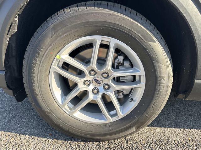New 2026 Ford Explorer Active w/ Active Comfort Package RWD image 9
