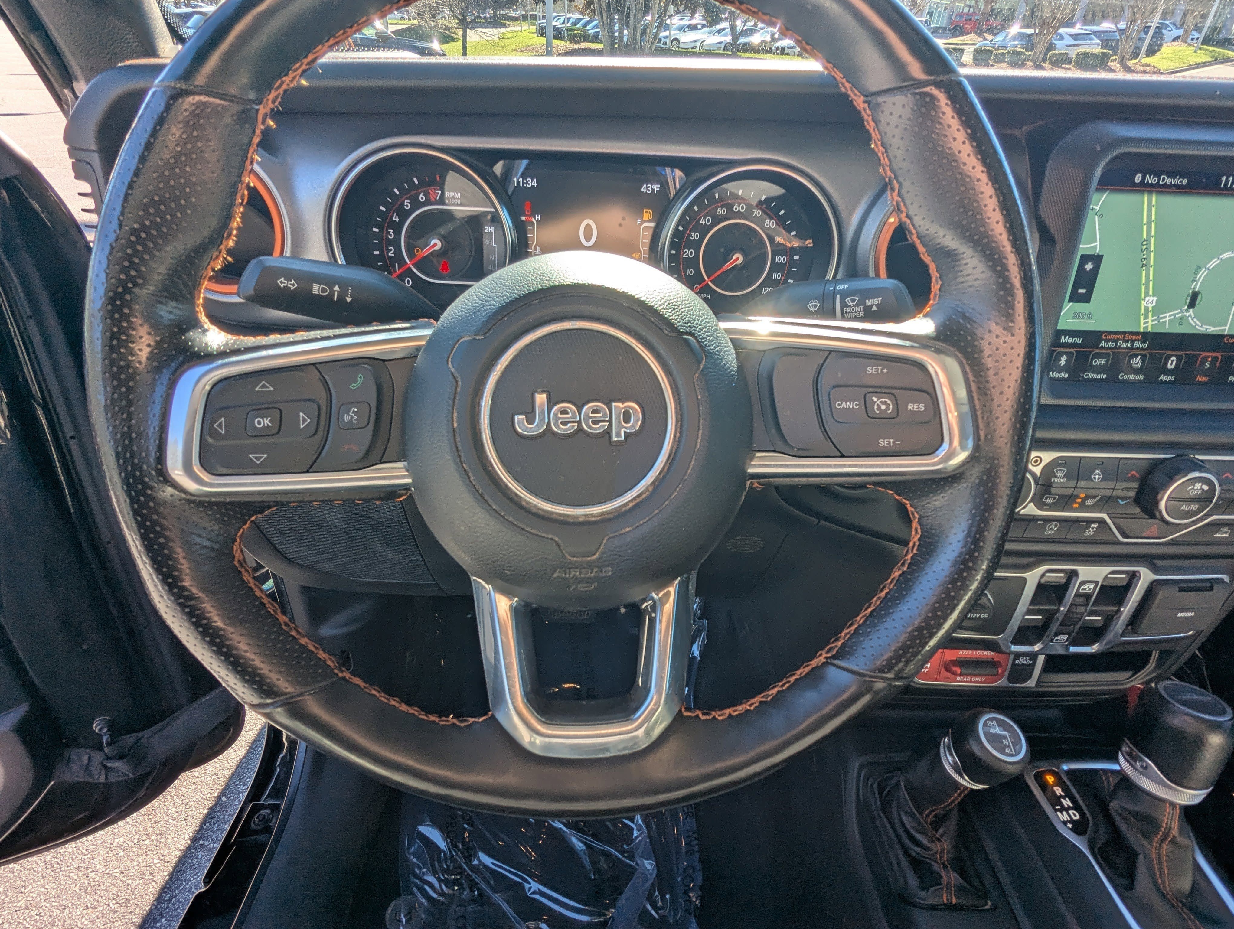 Used 2022 Jeep Gladiator Mojave w/ Cold Weather Group image 18