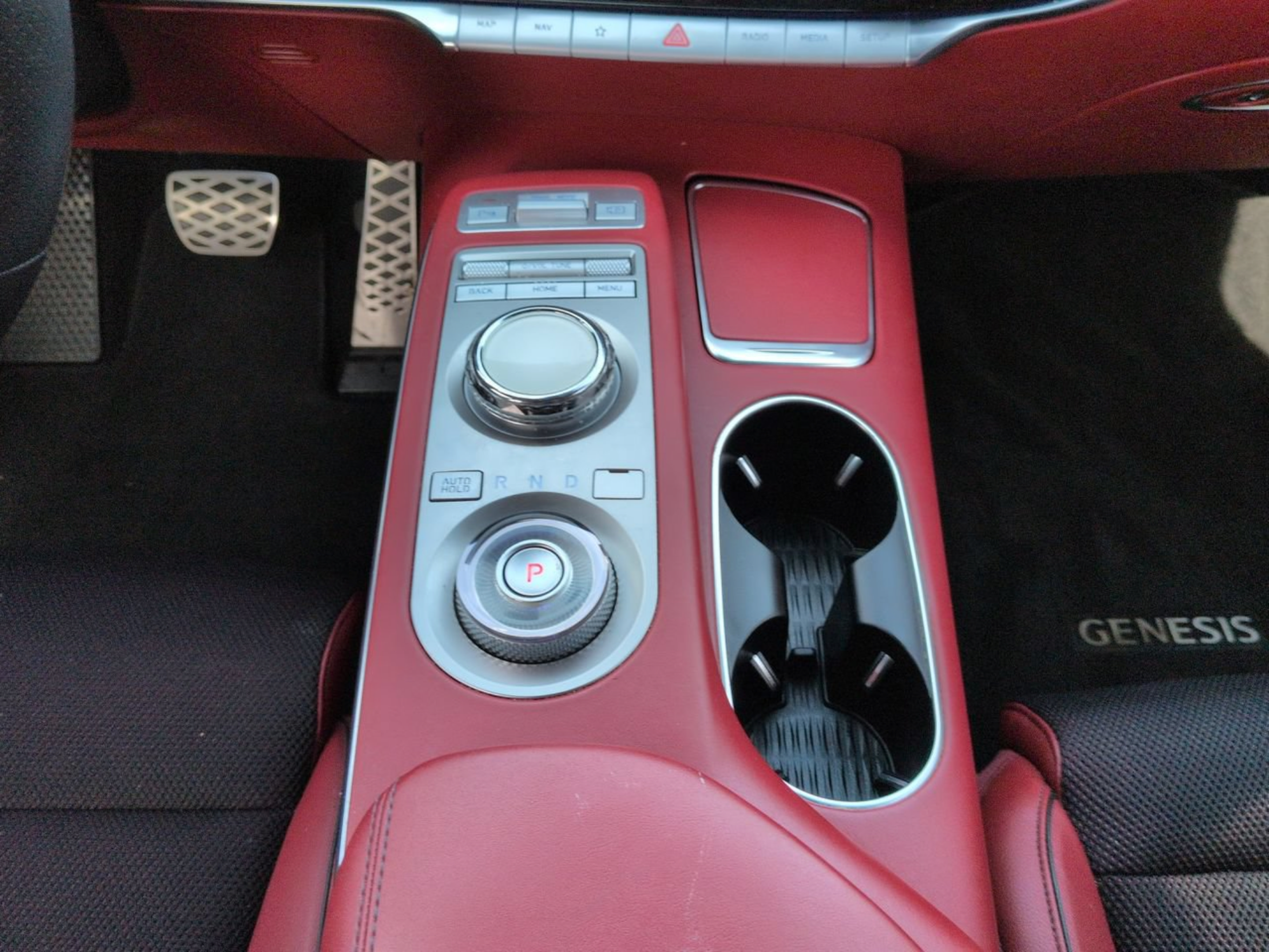 Used 2024 Genesis GV70 2.5T w/ Sport Prestige Package AWD/4WD image 18