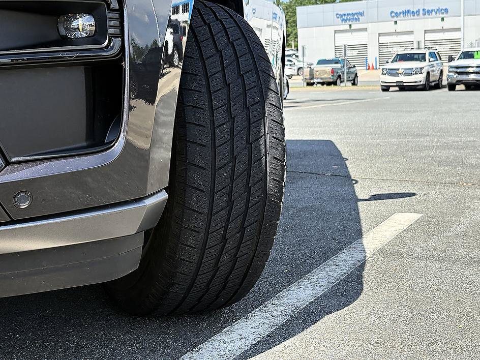 Used 2024 Ford Expedition XLT AWD/4WD image 28