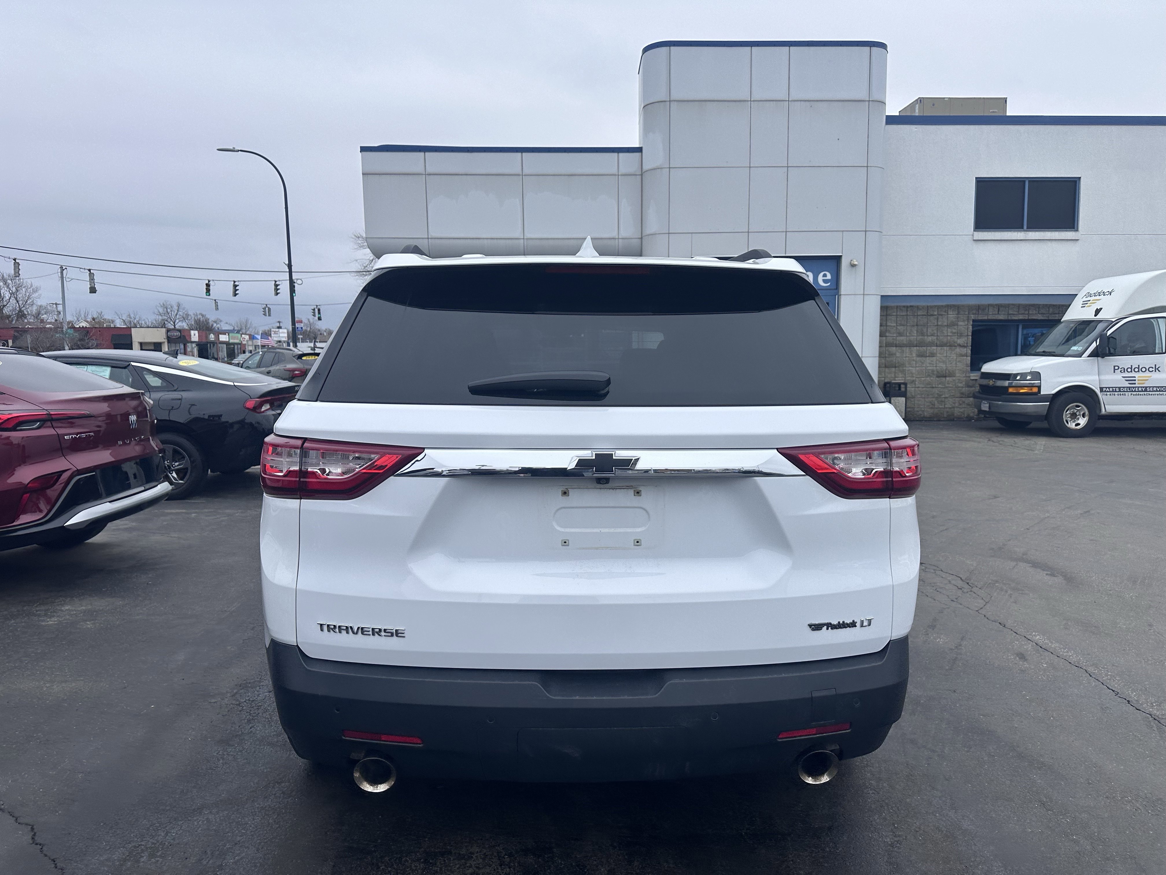 Used 2020 Chevrolet Traverse LT image 9