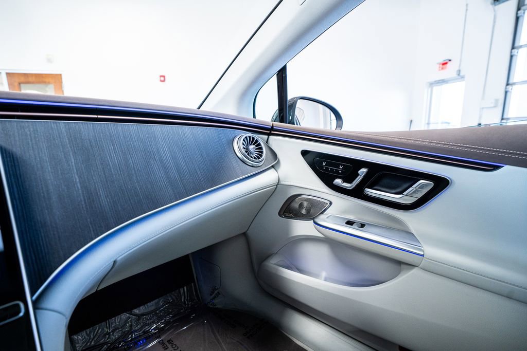 Used 2023 Mercedes-Benz EQE 350+ 4MATIC Sedan image 47