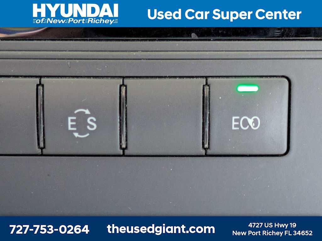 Used 2014 Mercedes-Benz GLK 350 4MATIC image 29